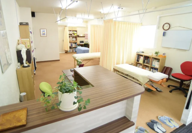 院内の受付画像